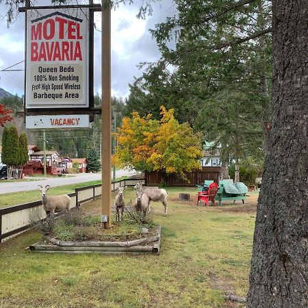Motel Bavaria Radium Hot Springs Bagian luar foto